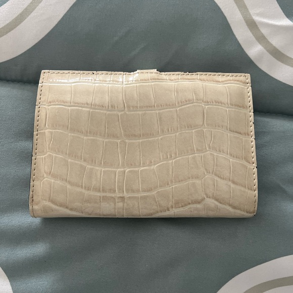 GUESS Crocodile Leather Wallet Off-White - Picture 2 of 7